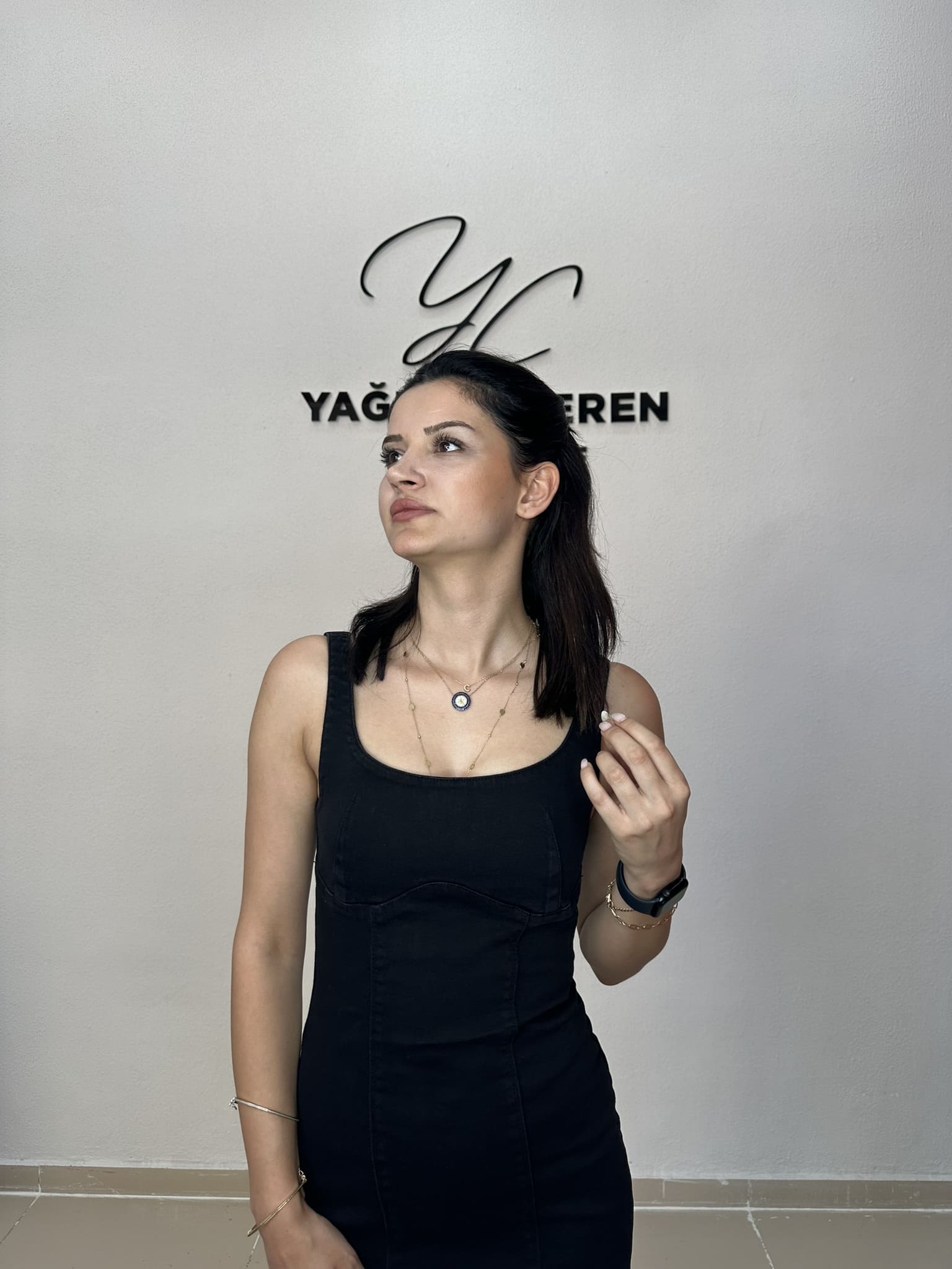 Arkası Yırtmaçlı Siyah Denim Elbise