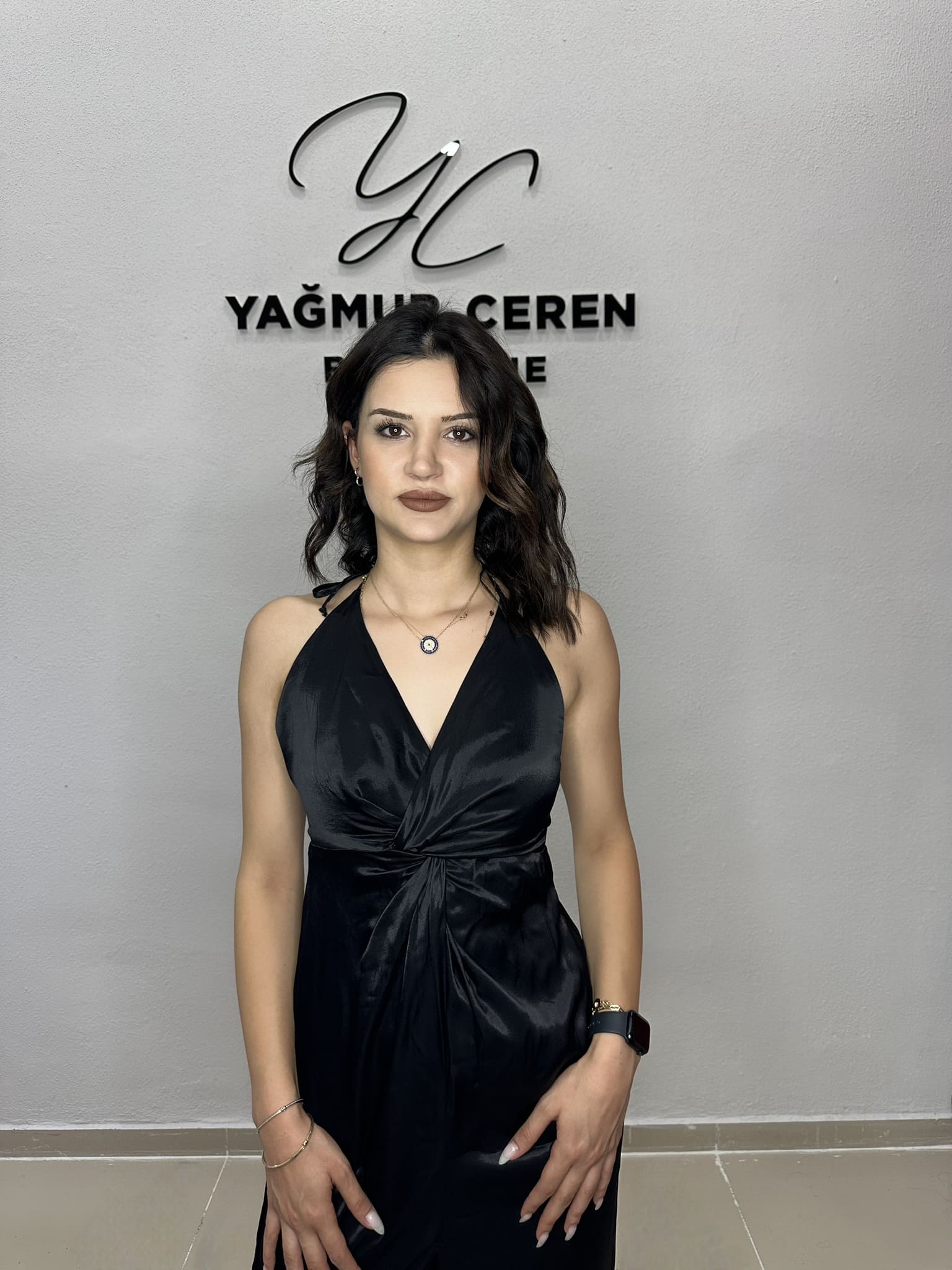 BSL Boyundan Bağlamalı Saten Elbise