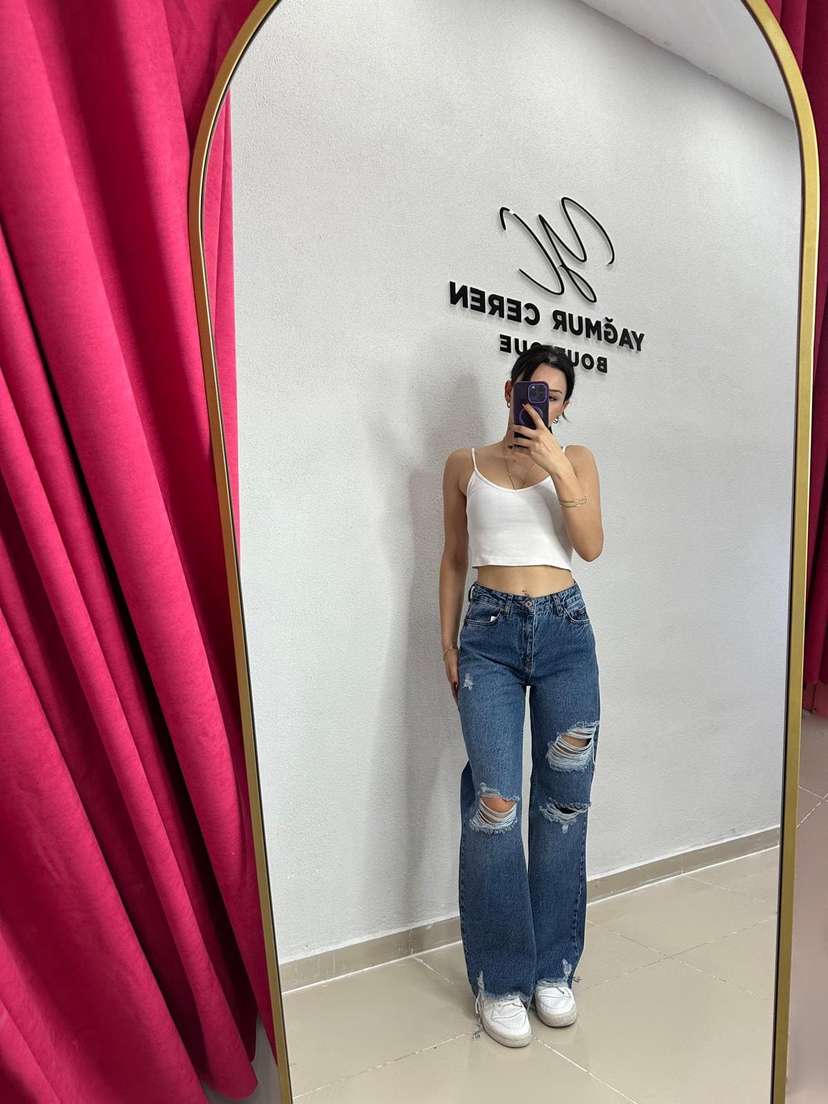 Koyu Mavi Yırtık Detay Jean