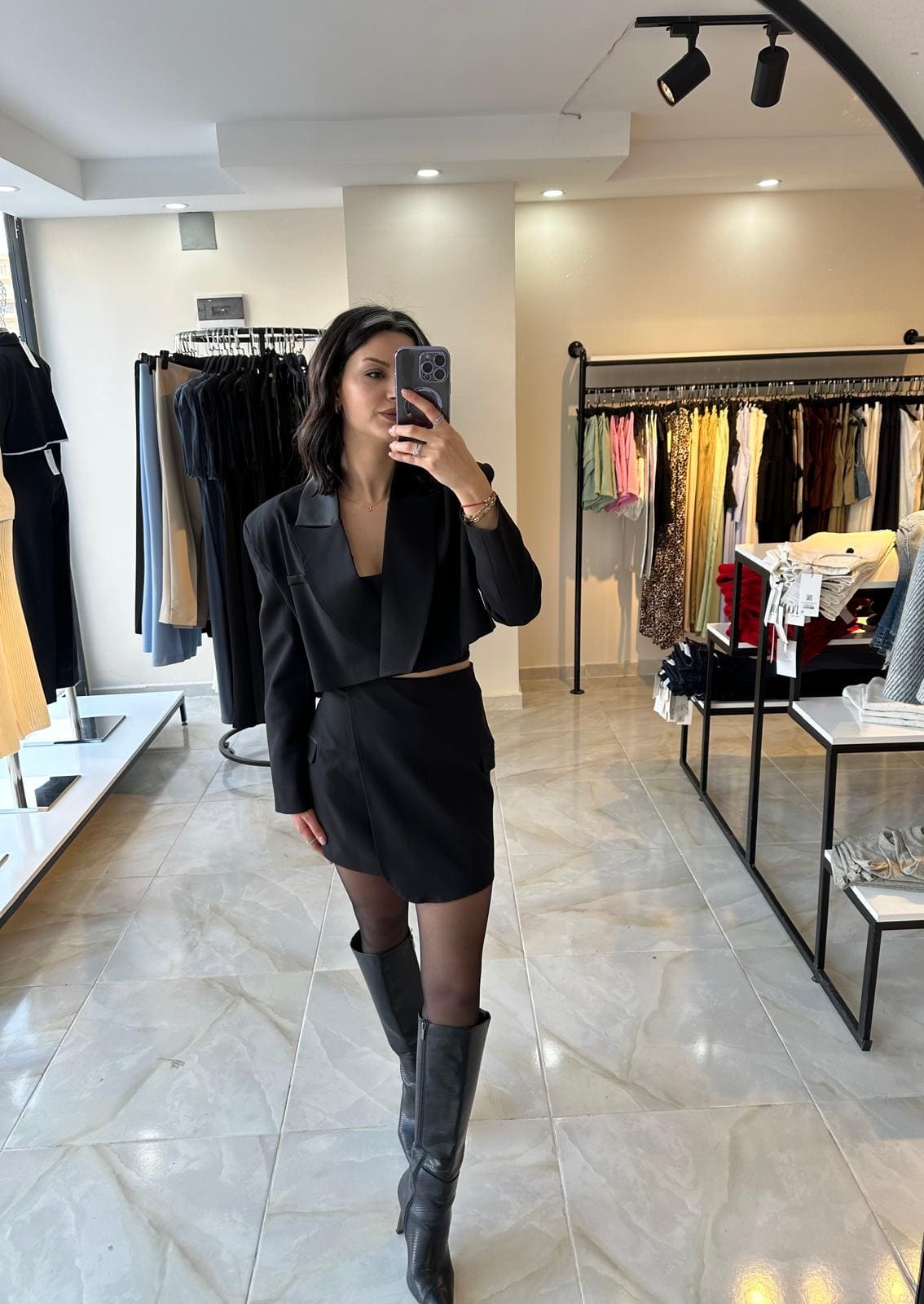 Saten Detaylı Crop Ceket Etek Takım