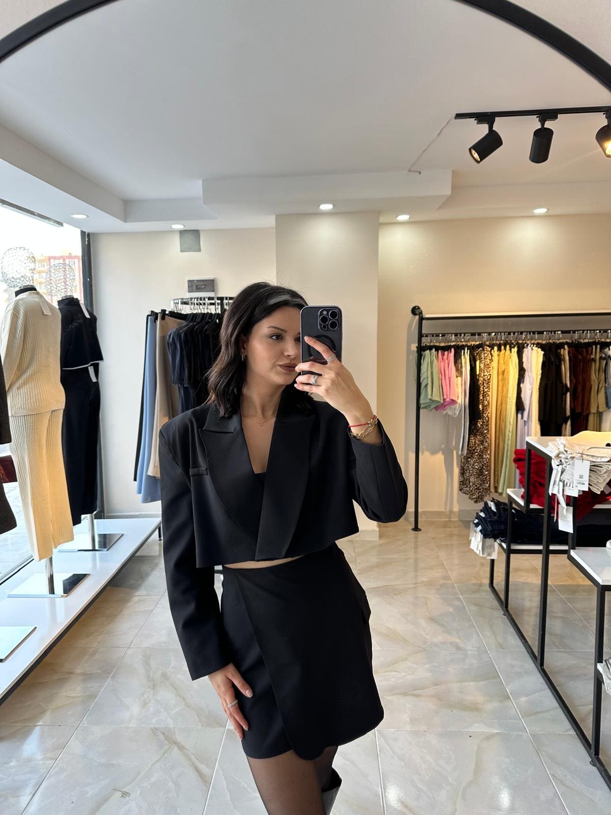 Saten Detaylı Crop Ceket Etek Takım